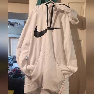 New without tags Nike dri fit hoodie brilliant white size medium